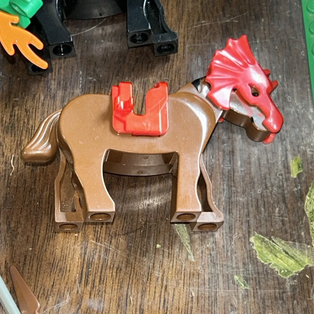 Vintage Lego Castle Minifigure Lot With Dragon Merlin & Horses‎